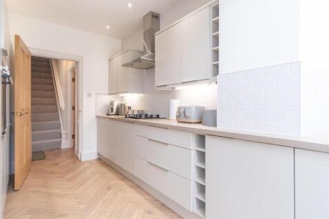Kitchen/Hall