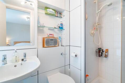 Master Ensuite