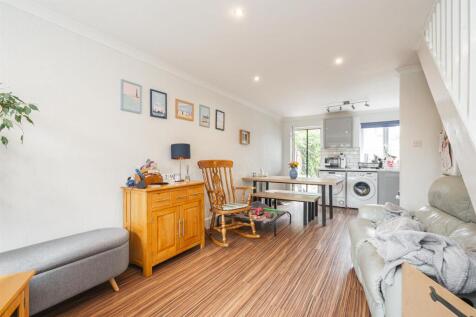 Lounge / Kitchen