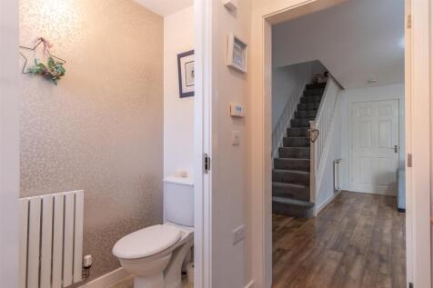 Entrance Hall/WC
