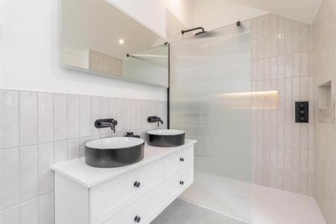 Master Bedroom Ensuite