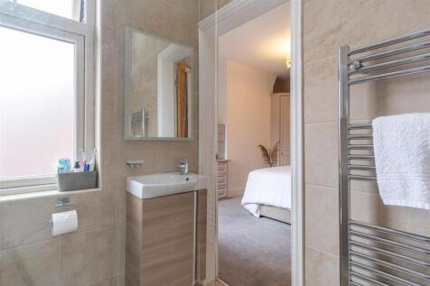 Master Ensuite
