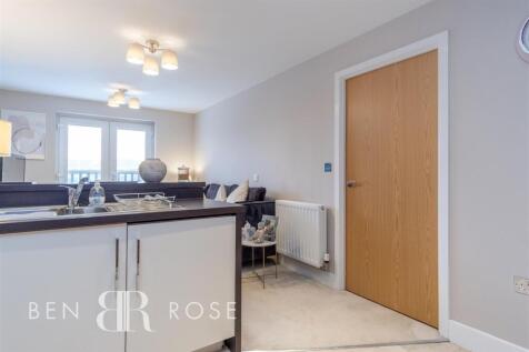 Lounge/Kitchen