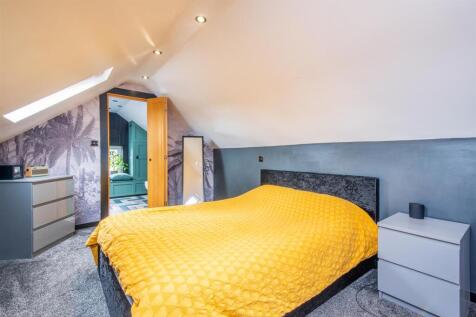 Master Bedrooom