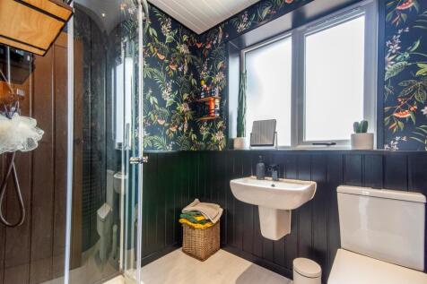 Family Shower Room