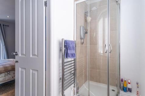 Master Ensuite