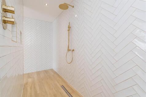 Master Bedroom Ensuite