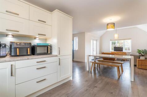 Kitchen/Diner/Snug