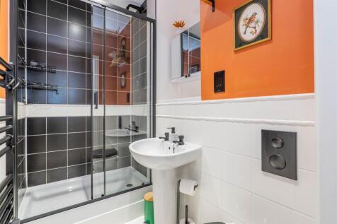 Master Bedroom Ensuite