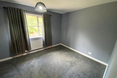 Bedroom..jpg