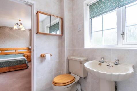 Master Ensuite