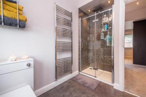 Master Ensuite