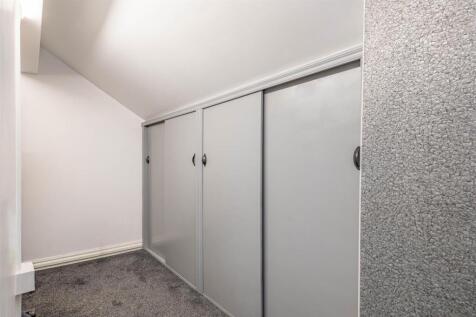 Walk-In Wardrobe