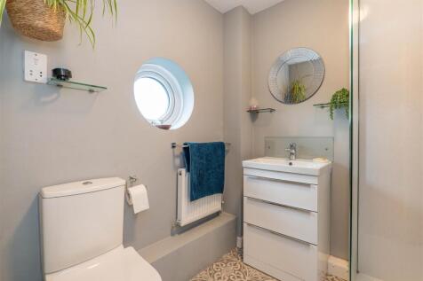 Master Bedroom Ensuite