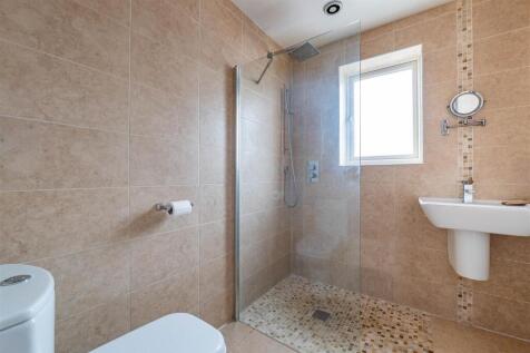 Family Shower Room