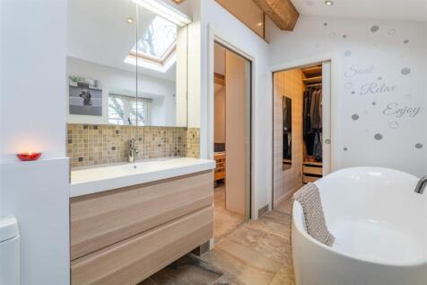 Master Bedroom Ensuite