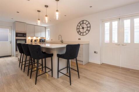 Kitchen/Dinning room