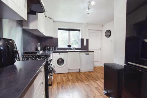 KITCHEN 03.jpg