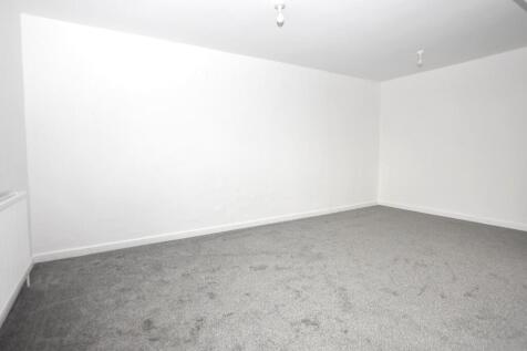 Living room 1.JPG