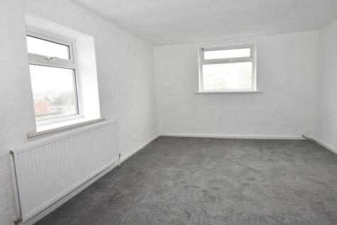 Bedroom 1 3.JPG