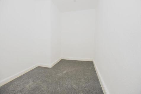 Bedroom 2.JPG