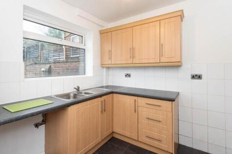 Kitchen 2.jpg