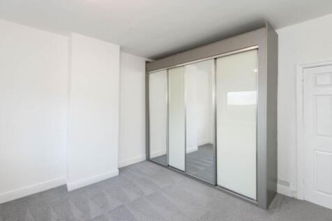 bedroom 1.1.jpg