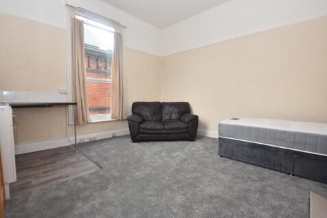 bedsit 1.jpg