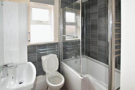Bathroom.JPG
