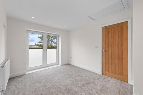 Bedroom 4.jpg