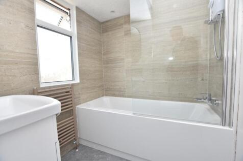 bathroom (2).jpg