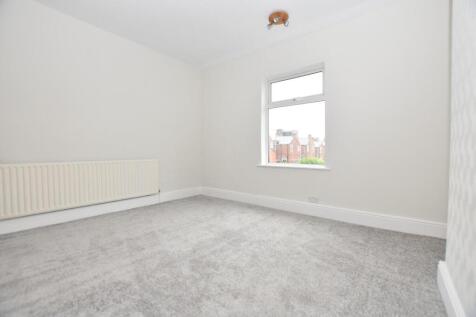 bed 1.jpg