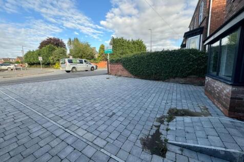 driveway.jpg
