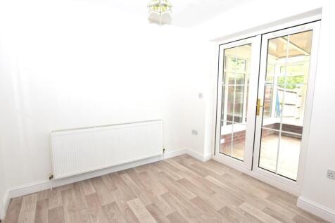 Dining Area.JPG