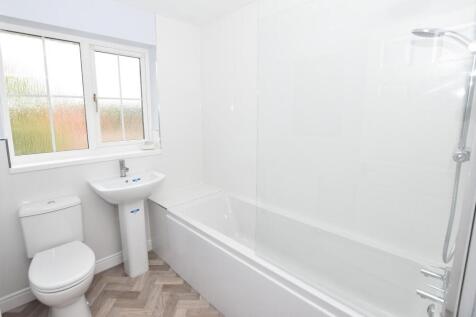 Bathroom.JPG