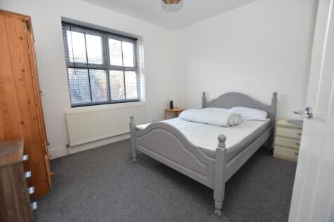 BED 1.jpg