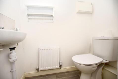 downstairs wc.jpg