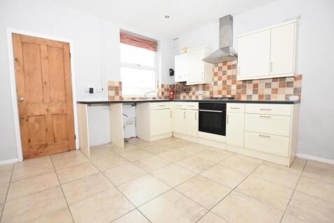 Kitchen 2.JPG