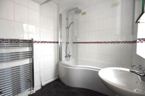 Bathroom 2.JPG