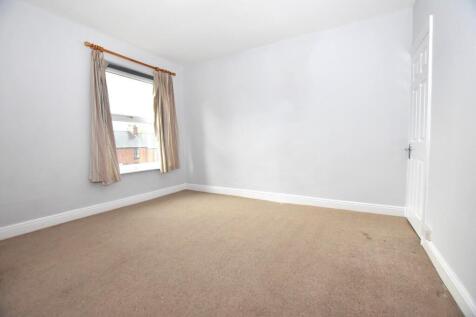 Bedroom 2 4.JPG