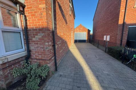 driveway.jpg