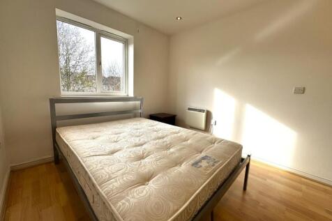 main bed 4.jpg