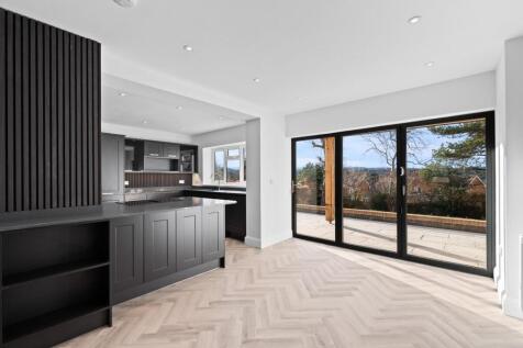 Kitchen Family Room.jpg