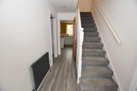 Entrance Hallway.JPG