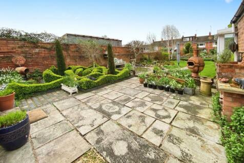 76f66e45-Garden 20and 20Patio.jpg
