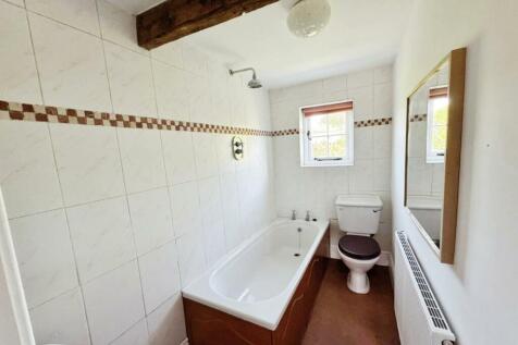 296e7e81-Bathroom.jpg