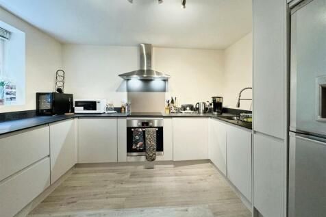 7c380f8a-Kitchen.jpg