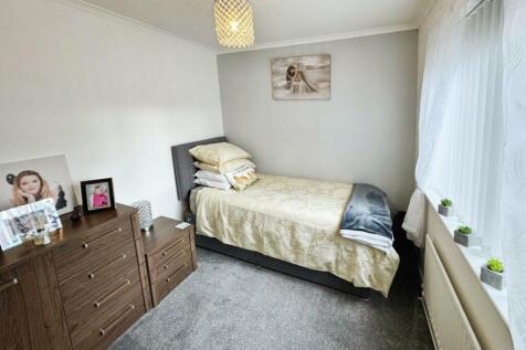 ca840b09-Bedroom 202.jpg