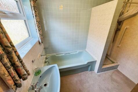 95c66824-Bathroom.jpg