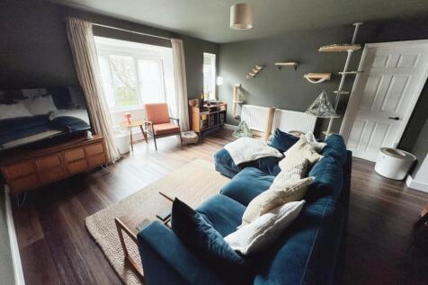 Living Room.jpg